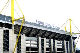 Das größte Fußballstadion Deutschlands: der Signal Iduna Park in Dortmund